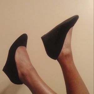 A New Day Size 9 Black Wedge Heels 3 in